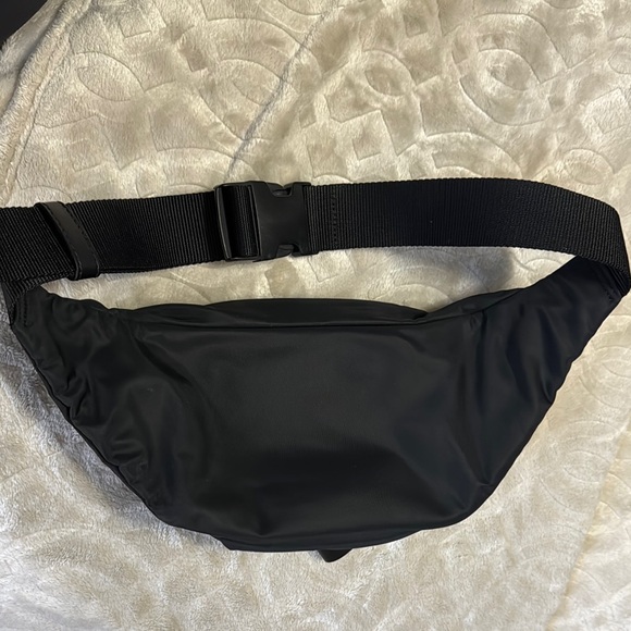 Tory Burch Black Belt Bag - Picture 3 of 7